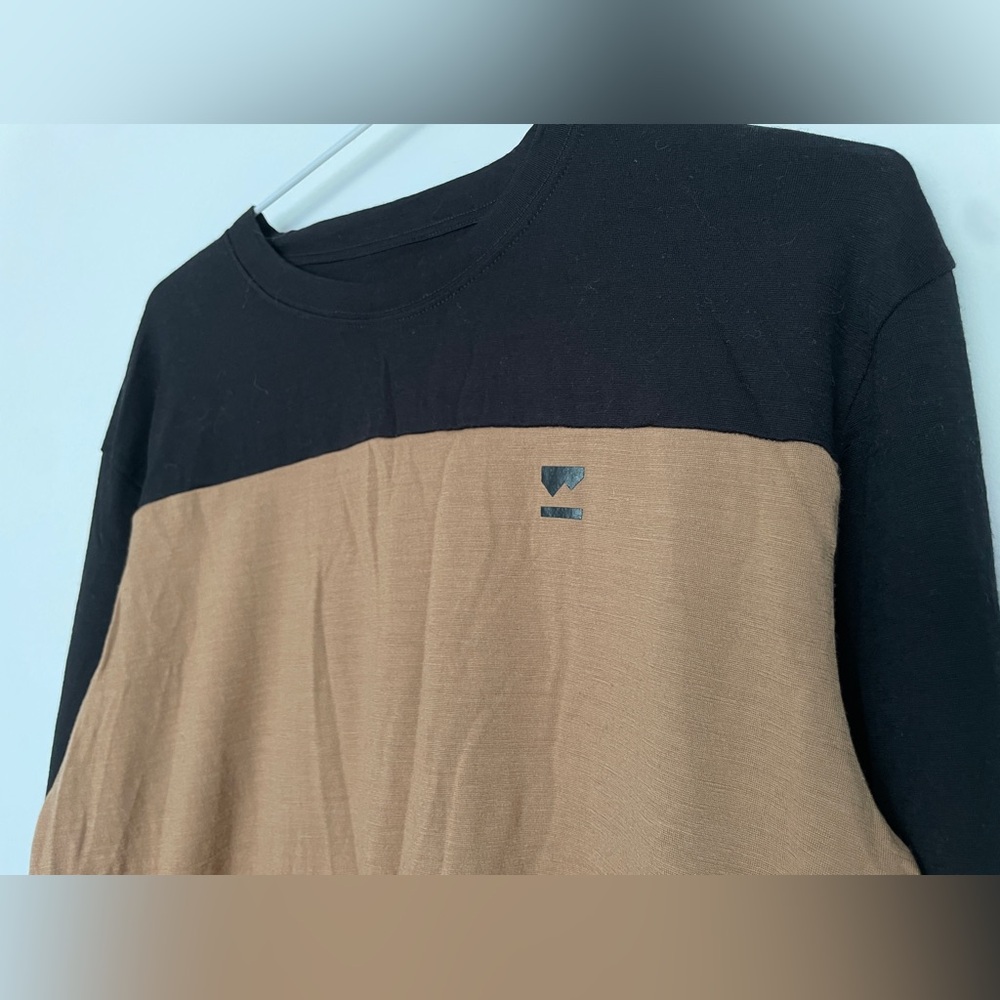 Mons Royale 200 Merino Wool Long Sleeve Base Layer Medium Black Brown - Picture 2 of 10